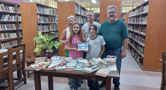 “Clave de Cuento” y una importante donación de libros llegaron a la ciudad entrerriana de Crespo