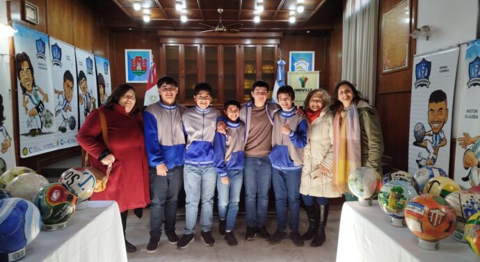 “Arte en Pelotas” y “Campeones” se inauguró en Inriville
