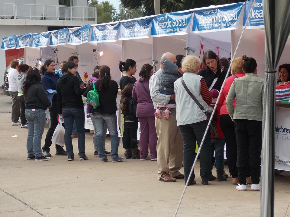 Exitosa edición de la Feria de Emprendedores y Artesanos Sangenarinos