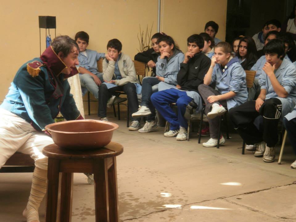 Los Cardos disfrutó de la obra «El Delirio y la lluvia»