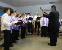 Excelente actuación del «Coro Polifónico Comunal de Carlos Pellegrini» en Cañada Rosquín