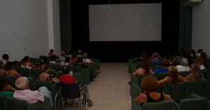 El-Ciclo-de-Cine-en-el-Cervantes-volvió-a-tener-un-gran-acompañamiento-de-la-comunidad-Custom-860x450_c