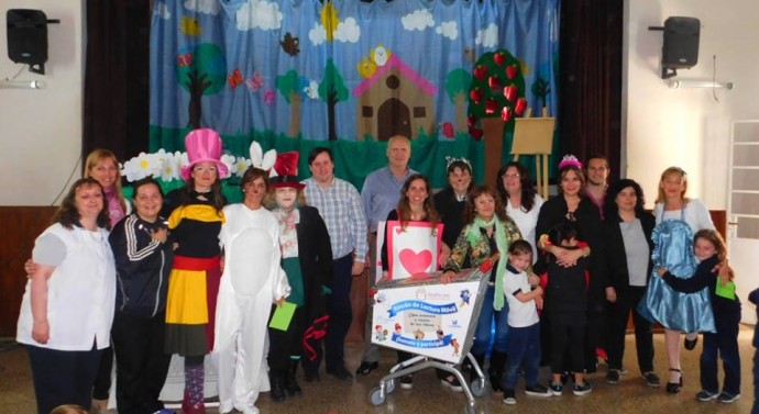 El «Changuito de Lectura» sigue recorriendo las Escuelas de San Jorge