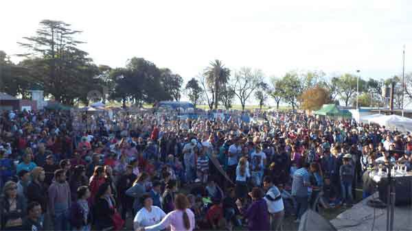 Los Cardos festejó su santo patrono con una gran convocatoria.