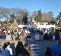 Franco Luciani, “Estímulo” y “P’indekua” mostraron su esplendor en la Plaza de El Trébol