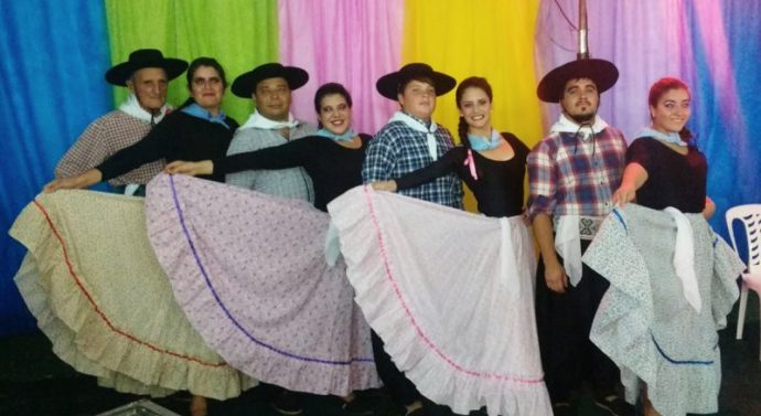 Puerto Gaboto: Primer Festival de canto y danzas folclóricas del Taller Atahualpa