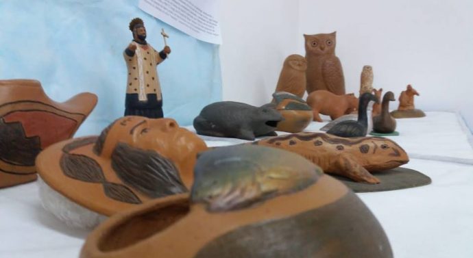 La ciudad de Totoras disfruta de la Muestra «Arte Aborigen» de Néstor Lanche