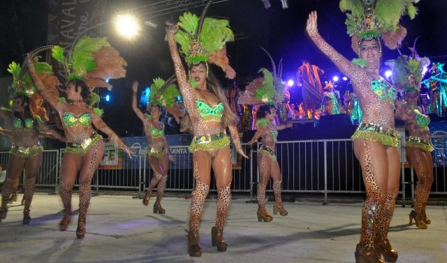 Sastre vivió otra sensacional noche de Carnaval