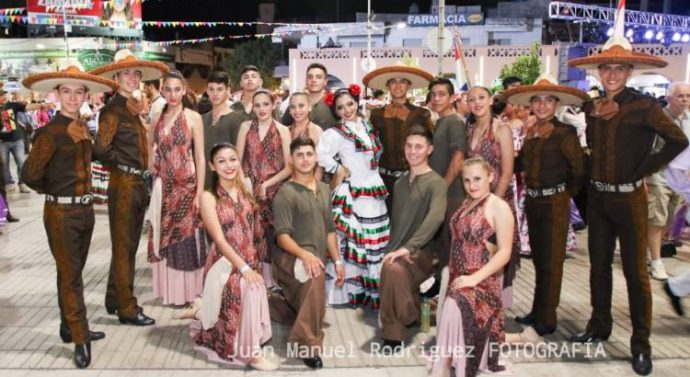 Ballet comunal Raíces de mi Tierra junto a Bailarines de Sastre y Ortíz participaron de importante Festival.