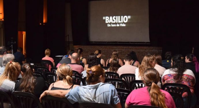 Tortugas: Se estreno Basilio «Un faro de Vida»