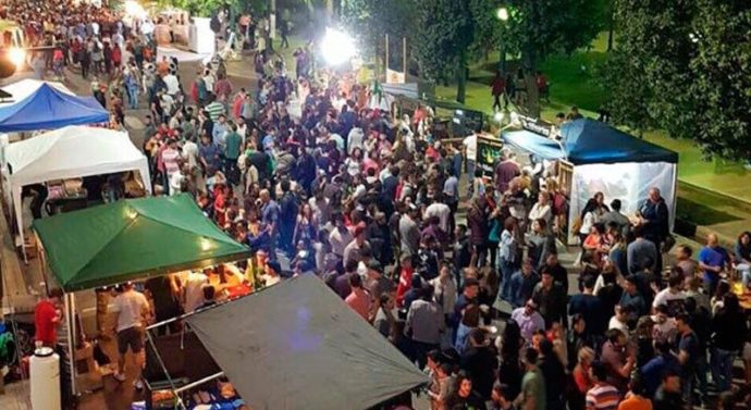 Pueblo Andino se encuentra en la Plaza con Show y Feria