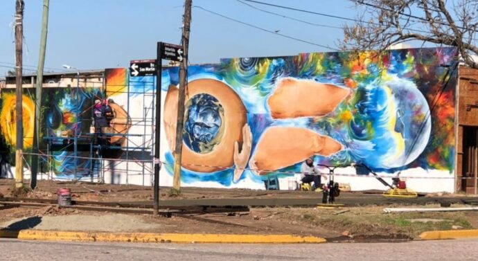Roldán: Intervención urbana para transformar muros y paredones en obras de arte