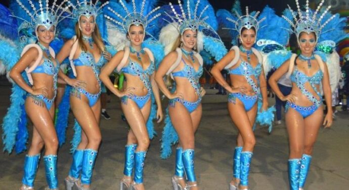 Más de 7.000 personas disfrutaron de la segunda noche de carnavales en Sastre