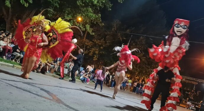 Exitosa noche de Carnaval en Totoras