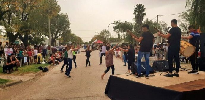 El Trébol: «Música en tu barrio” llegó a la Plaza San Antonio