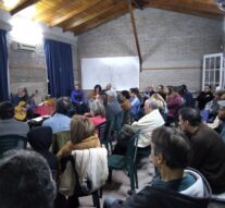 En Pueblo Andino se presentó «Otra cosa es con guitarras»
