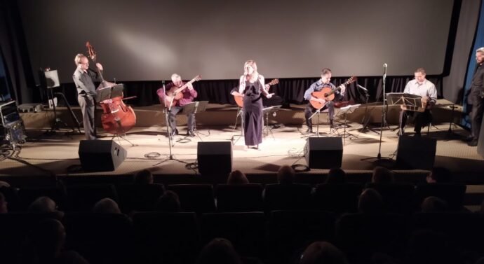 El «Ensamble Municipal de Música Ciudadana» fue ovacionado en San Jorge