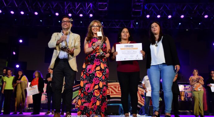 El Ente Cultural presente en el escenario Atahualpa Yupanqui de Cosquín