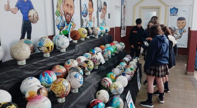 Montes de Oca ya expone las muestras «Campeones» y «Arte en Pelotas»