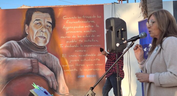 Se inauguró en Armstrong el primer mural del programa «Guitarreros»