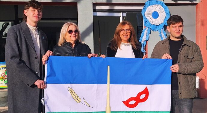 Sastre y Ortíz presentó su Bandera oficial en el marco de la muestra «Abanderados» y el homenaje al Gral Guemes.