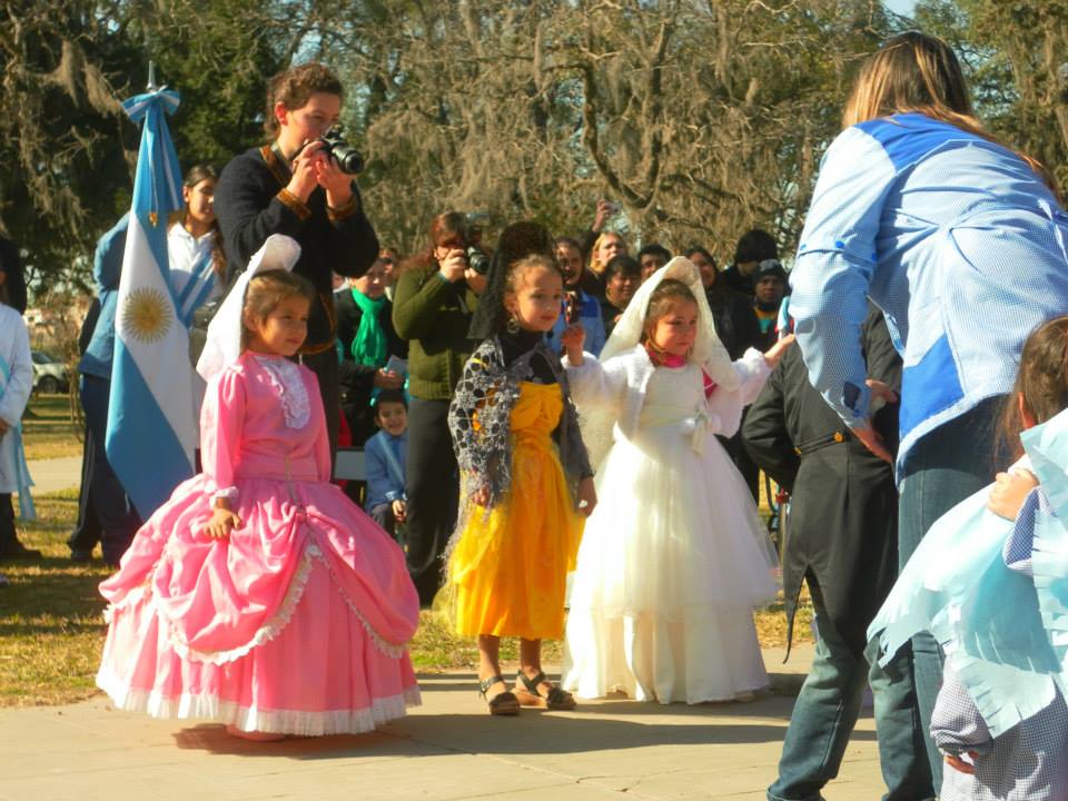 Lehmann: La comunidad homenajeo al Padre de la Patria.