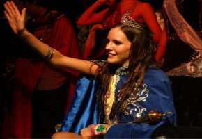 Sastre: Emilia Seveso fue coronada Reina Local del Carnaval