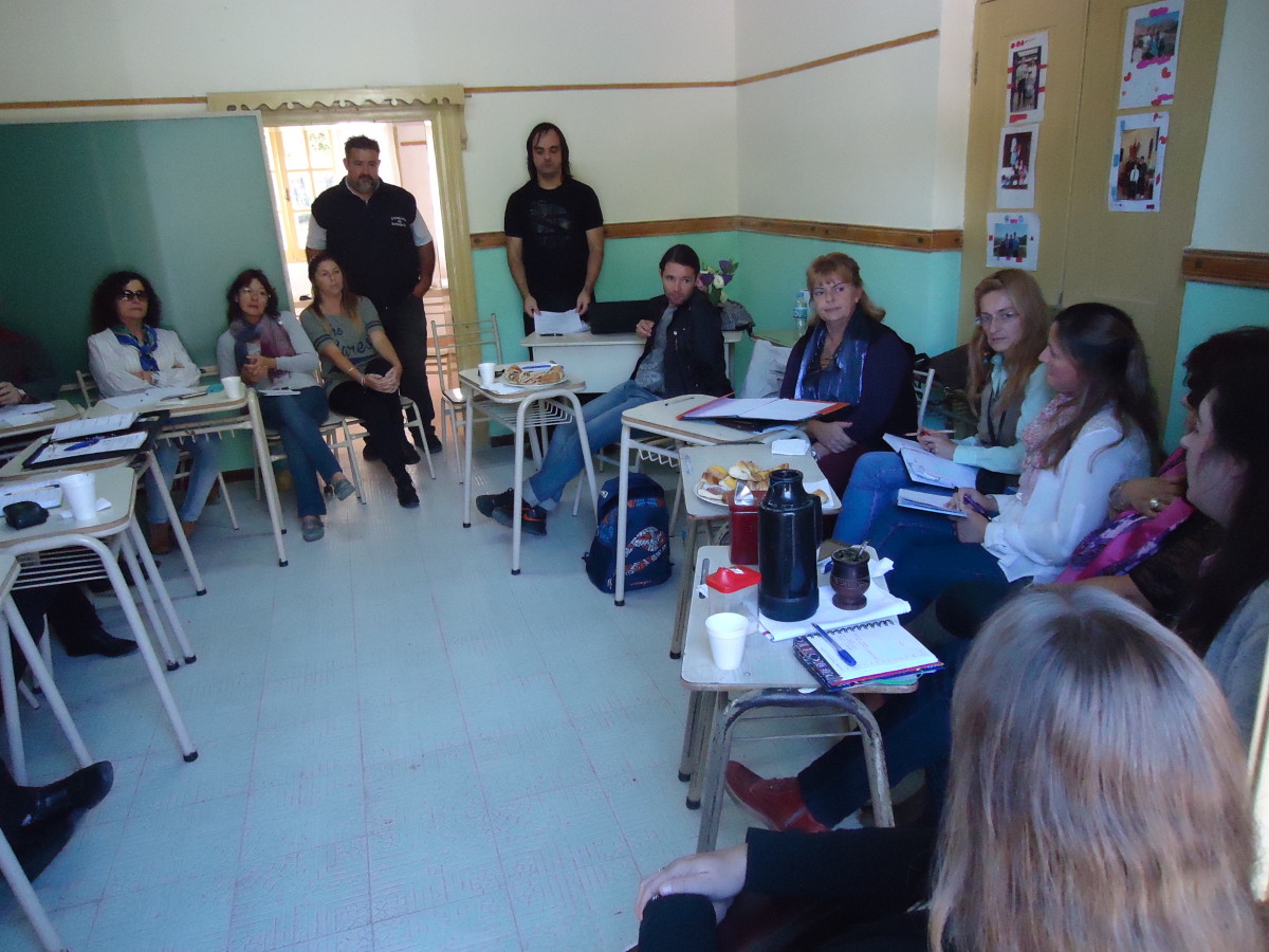 La Usina II se reunió en la comunidad de Sarmiento