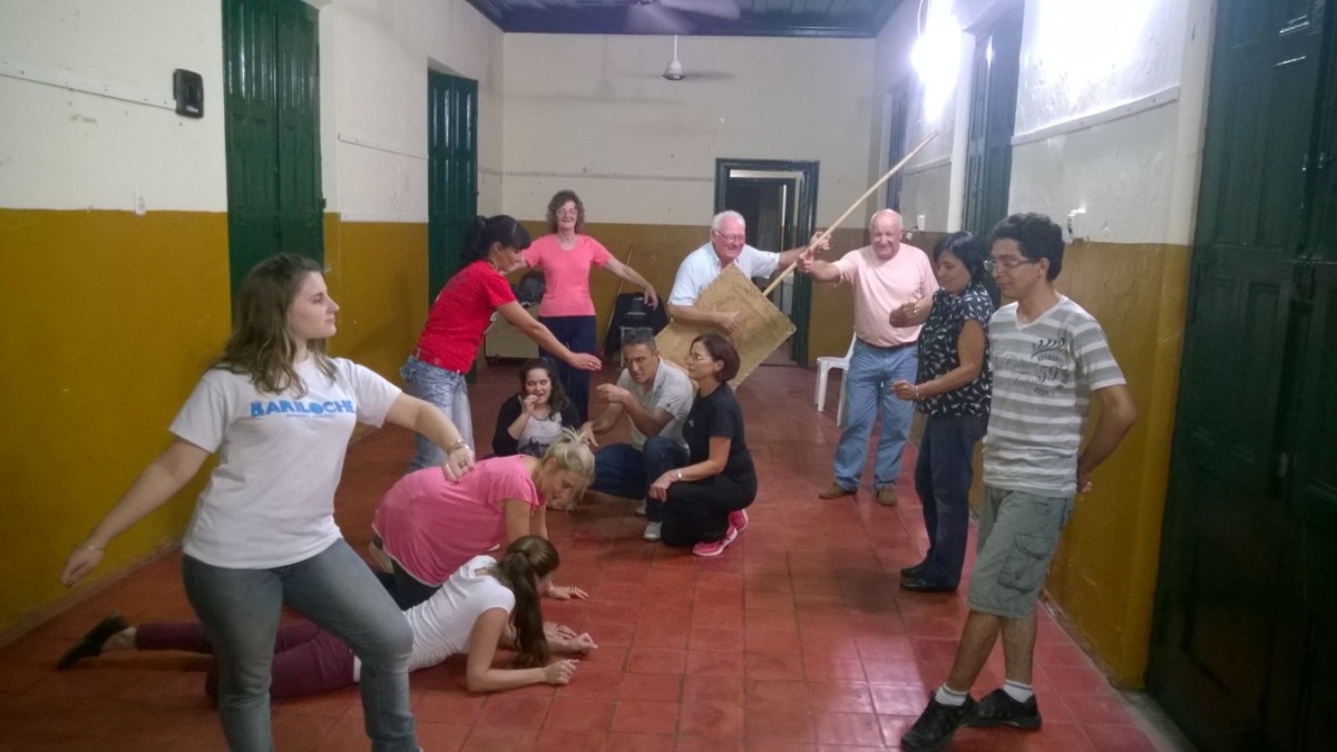 Estación Clucellas: Taller de Teatro en el Salón Comunal