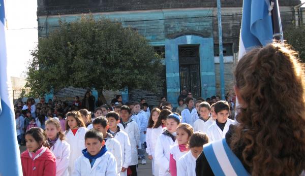 Moisés Ville: Presentación de la «Bandera del Amor»