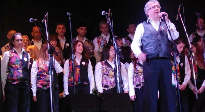 San Martín de las Escobas disfrutó del maravilloso Show del «Coro Kennnedy»