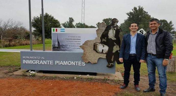 Inauguraron en Pilar, el Monumento al Inmigrante Piamontes