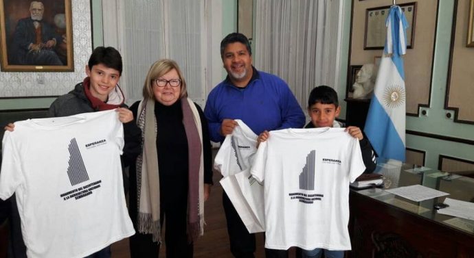La Intendente de Esperanza recibió a los ganadores locales del» Torneo de Bolitas»