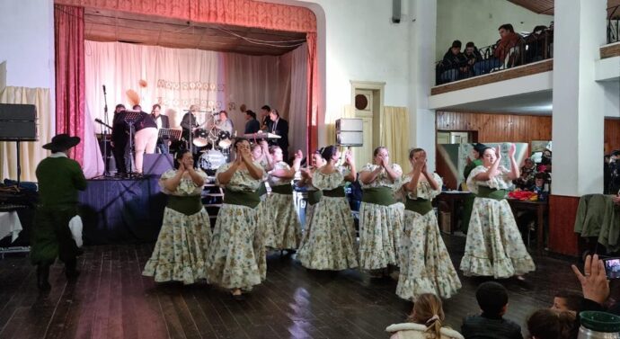 «Encuentro de Danzas» en el marco de los festejos patronales en Sarmiento