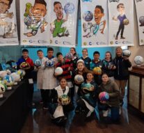 Colonia Raquel disfruta de las muestras «Arte en pelotas y Campeones»