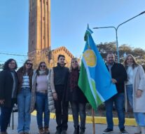 La comunidad de Felicia presentó su bandera