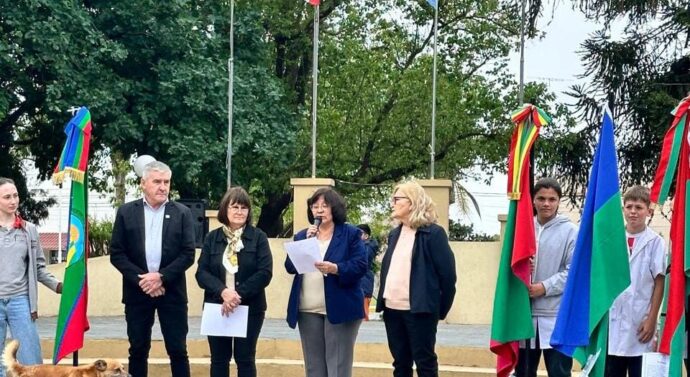 Sarmiento presentó oficialmente su bandera en el marco del programa «Abanderados»