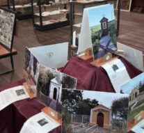 La muestra «Donde habita la Fe» inició su recorrido en Colonia Raquel