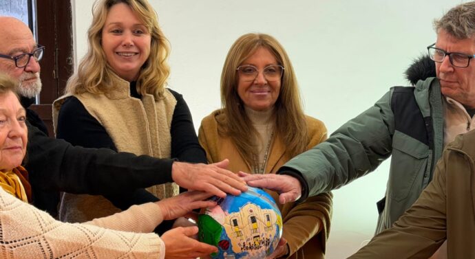 Esperanza entregó la obra que formará parte de «Arte en Pelotas»