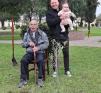 Grütly se sumó al programa «Un Árbol y una Canción por la Paz