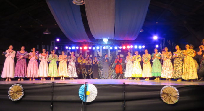 La mística de Fuentes celebró la presentación del Ballet Folclórico Nacional