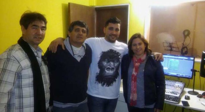 Sergio «El Paisa» Medina se sumó a la grabación de las canciones de «Minino» Acosta