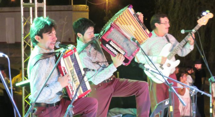Acebal: El Festival «Coplas de la Orilla» ya es un clásico santafesino