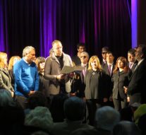 A sala llena el Coro Nacional de Ciegos pasó por Acebal