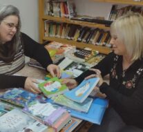 La Directora de la Usina III (sur) visitó la Biblioteca «Sueños de Papel»