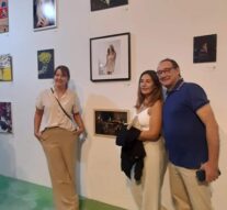 «Helenas…la otra mujer» se expuso en el Paseo de las Artes en CABA