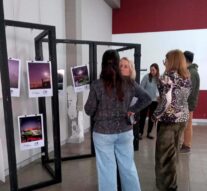 Firmat expone la muestra «Las lunas santafesinas»