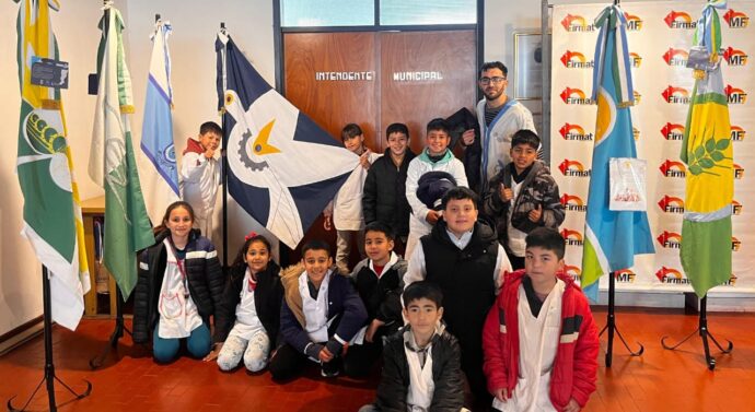 «Abanderados» se hizo presente en la ciudad de Firmat