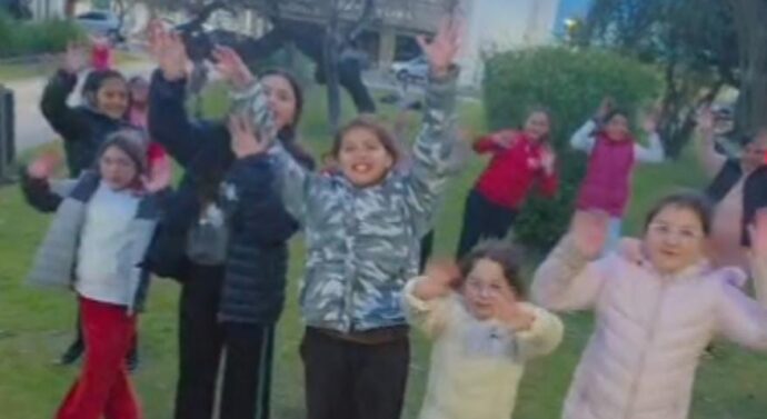 Firmat dio inicio al programa «Un Árbol y una Canción por la Paz