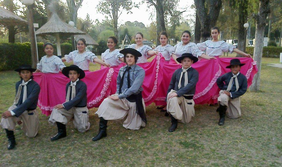 Arroyo Leyes: 5to encuentro de Danzas y Folclore “Los Naranjos”.